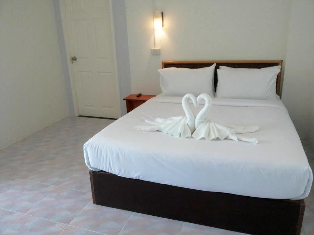 Hotel De Ratt Phuket Zewnętrze zdjęcie