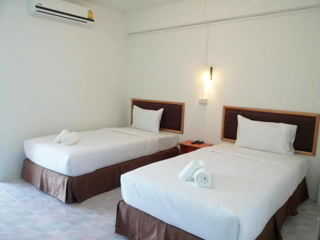 Hotel De Ratt Phuket Zewnętrze zdjęcie