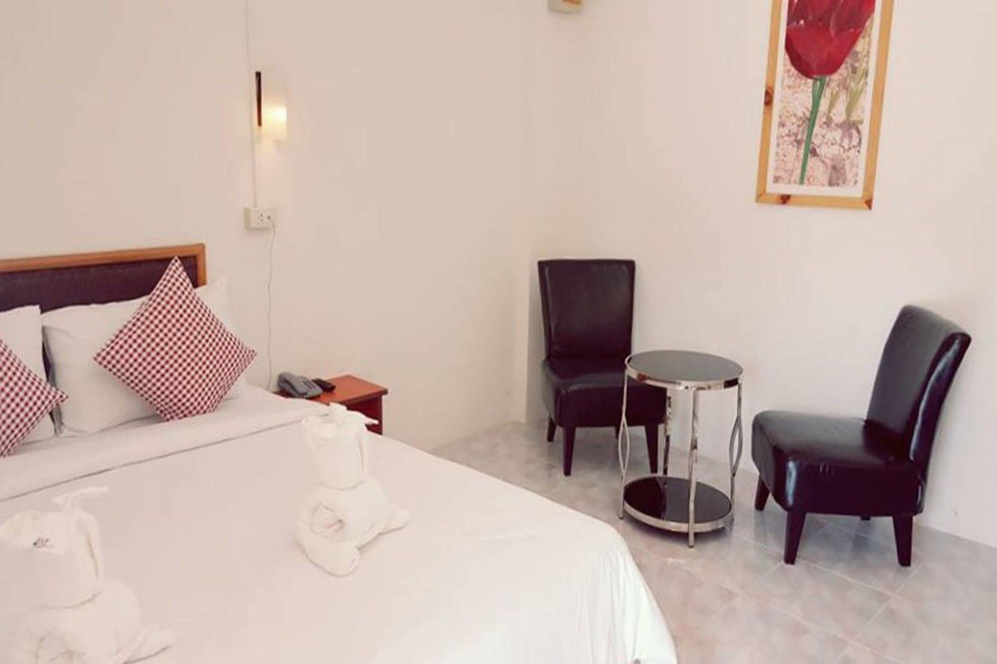 Hotel De Ratt Phuket Zewnętrze zdjęcie